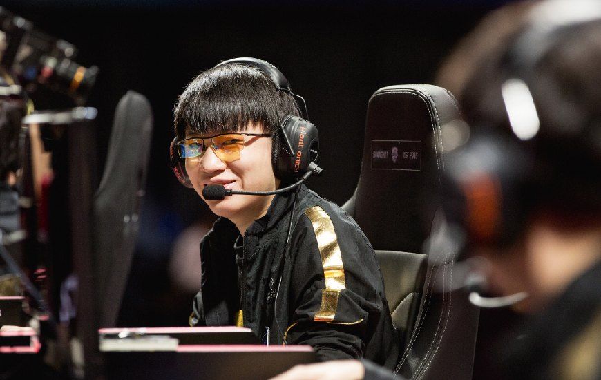 巴特勒回归赛场，赛况扑朔迷离首场状态亮眼，塞尔维亚队观众沸腾！